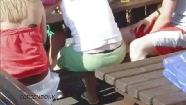 Kathy douche video lesbienne mere et fille