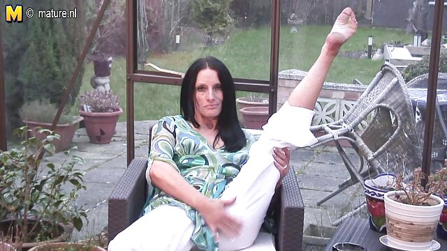 Sophie video mere et fille lesbienne Reade 72