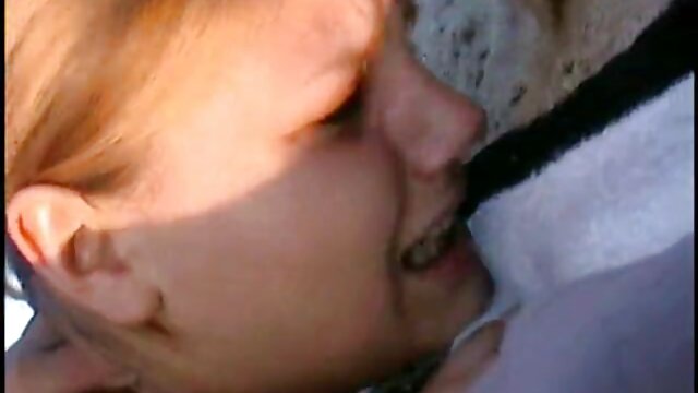 Première vidéo de baise d'Ani-Bunny avec un homme mere et fille lesbienne porn en boxeur - levrette