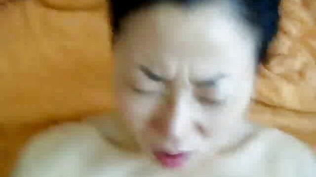 Bigg titty fille mere lesbienne danse ébène