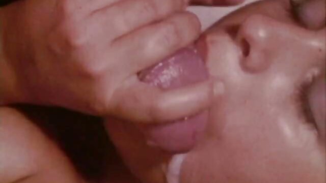 Elle gangbanged par des mere et fille lesbienne video mecs noirs