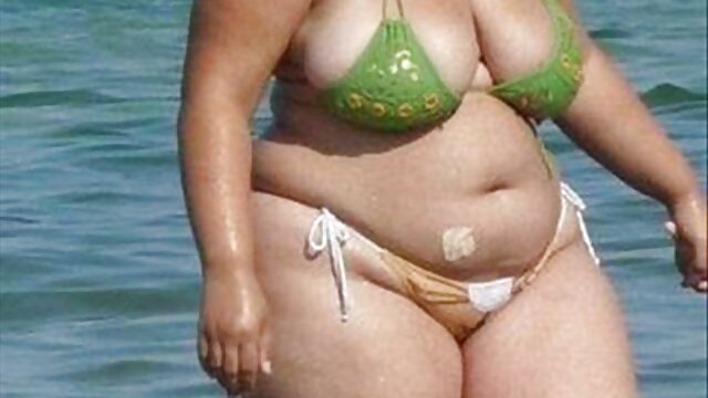 ébène seins sucer grand mere gouine