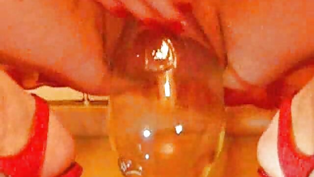 Ariella ferrera bande bâillonnée video lesbienne mere fille
