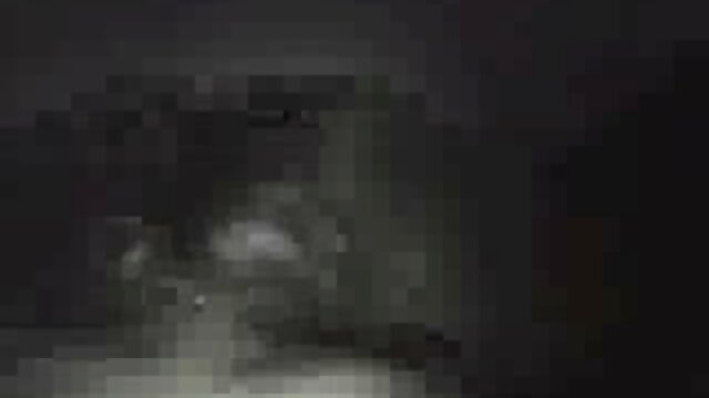 Slutty Stepsis séduit facilement stepbro dans le mere gouine sa fille martèlement hardcore