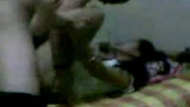 Amant de sexe virtuel obtient une vraie chatte de petite amie lesbienne belle mere chaude