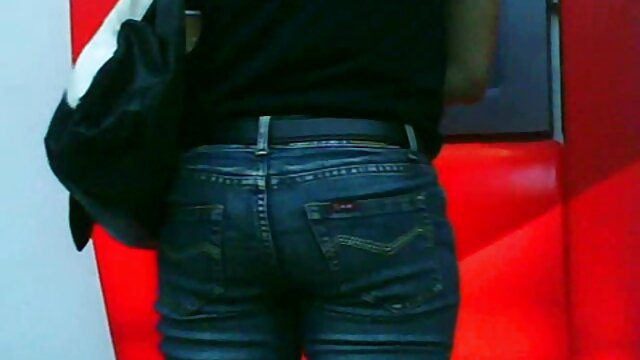 Ma pute black adore sucer et faire fille et mere lesbienne des deepthroat