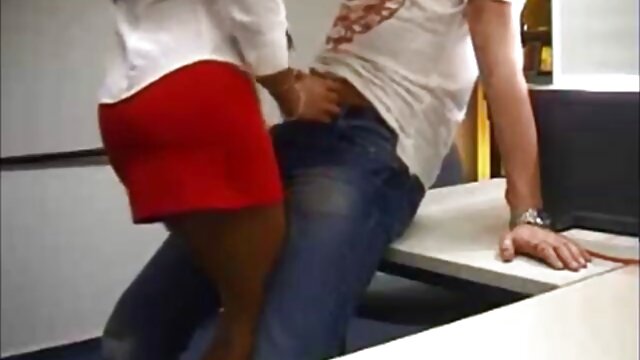 J'ai gouines mere fille besoin que vous suiviez exactement mes instructions JOI